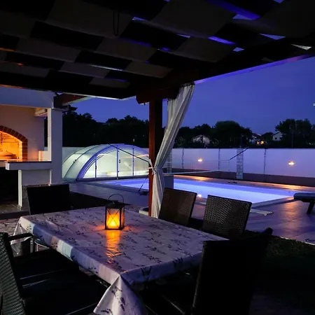 Villa Vila Beki - Private Pool - Zadar County Radovin